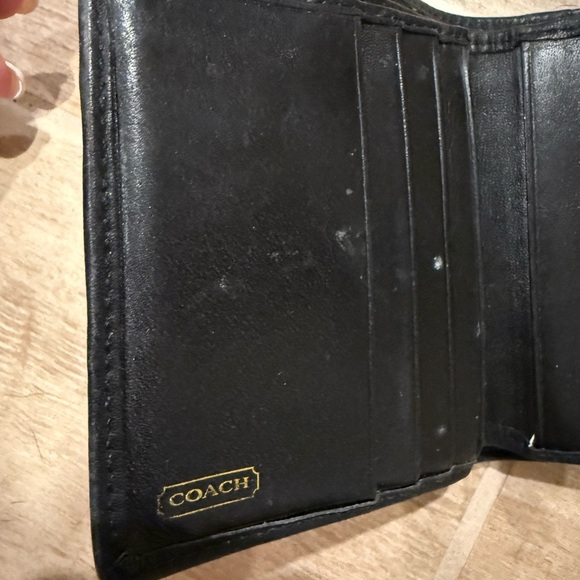Coach Leather Signature Bi Fold Wallet - Picture 9 of 10